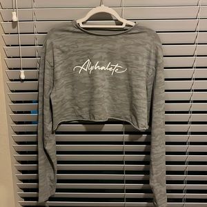 Alphalete long sleeve cropped top